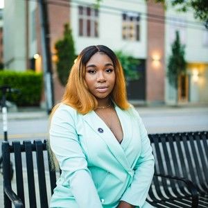 Meet your Posher, Jasmin